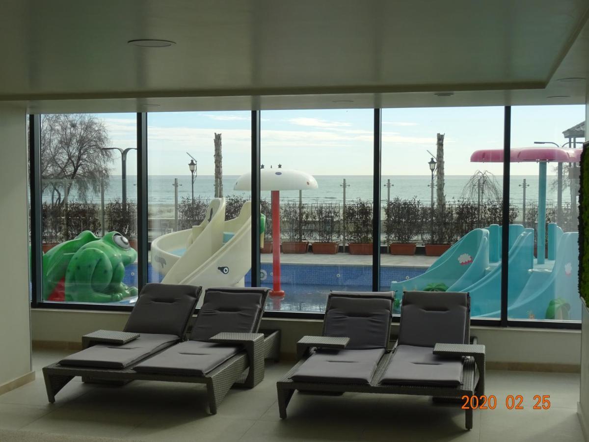 Teemo Beach Apartment, Alezzi Beach Resort 那沃达利 外观 照片